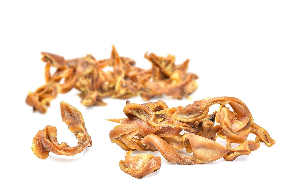 Ein kleiner Haufen Schweinefleischstreifen.